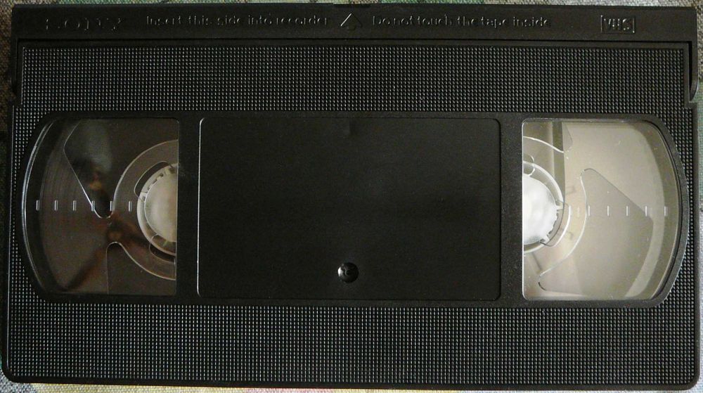 Касети vhs для відеомагнітофона або відеокамери