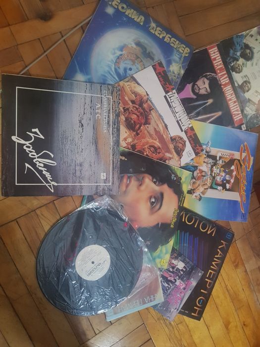 Пластинки виниловые