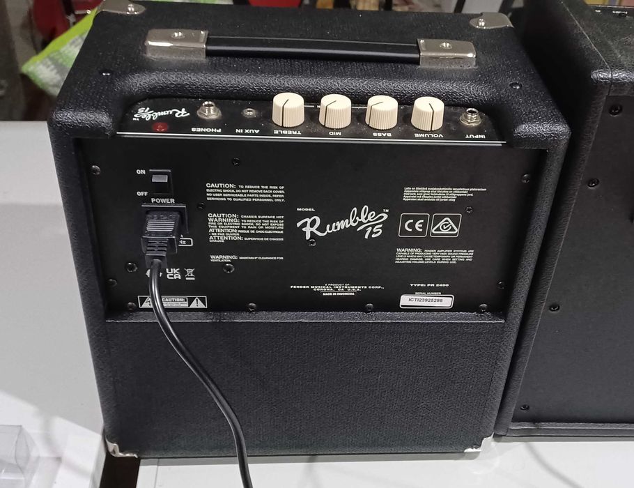 Amplificador Fender bass rumble 15