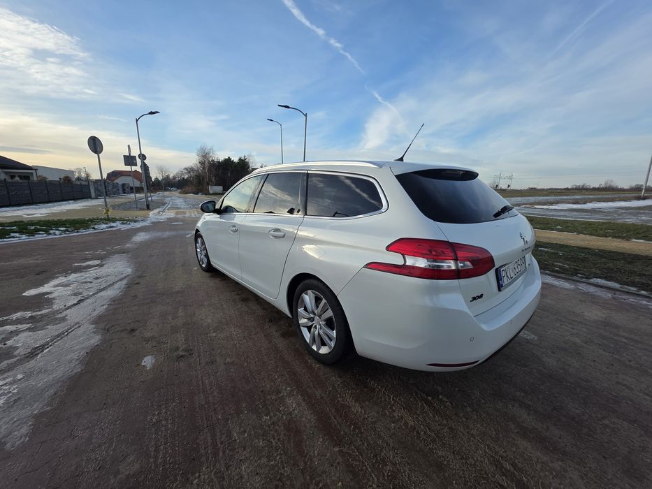 Peugeot 308 T9  bogato wyposażony! Szklany Dach !