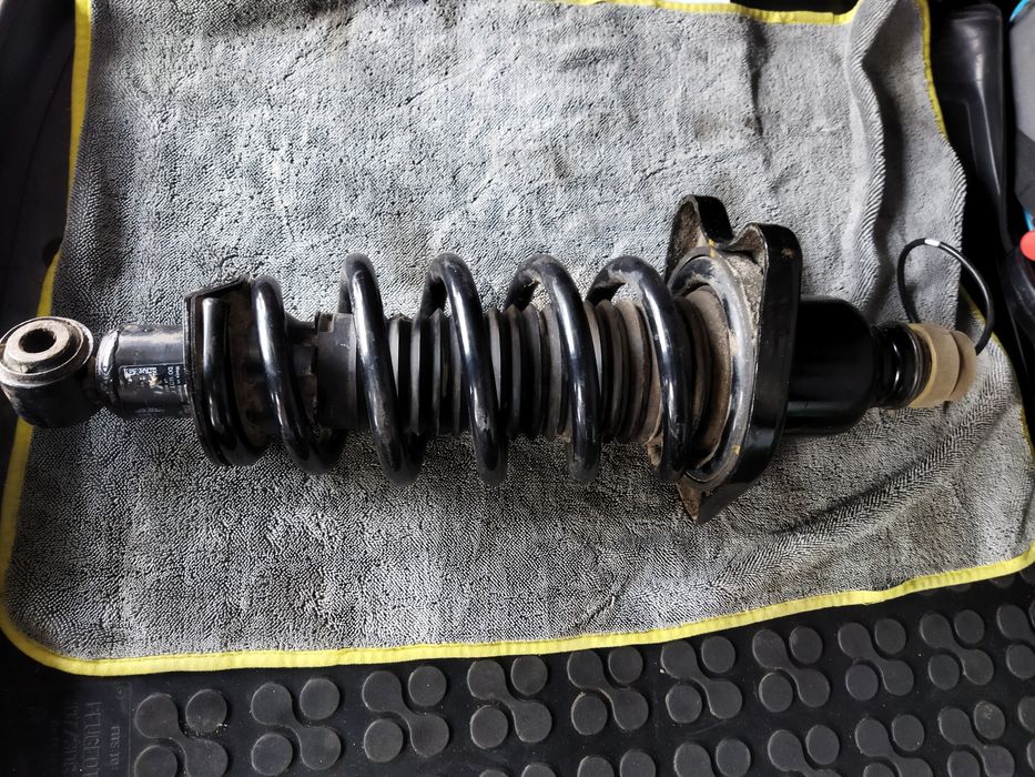 Амортизатор оригинальный Acura MDX (Yd3) 13-21 б/у