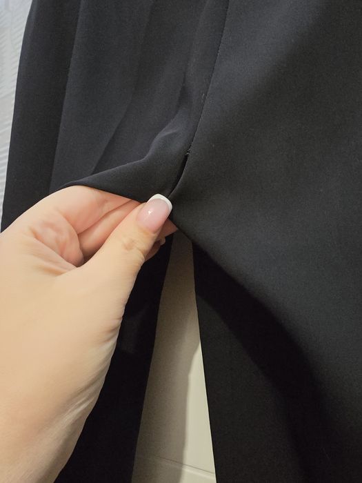 Eleganckie garniturowe spodnie w kant 44  Potis and Verso