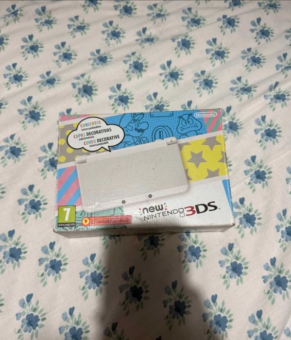 Nintendo New 3DS Branca + Caixa