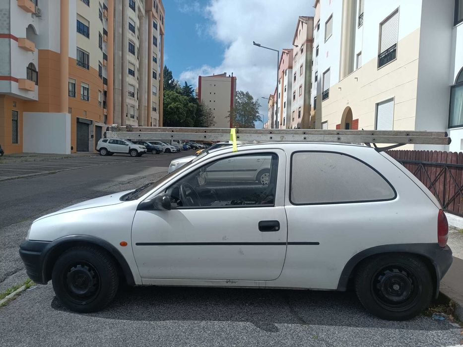 Opel Corsa B Comercial 1.7 de 1996 Branco