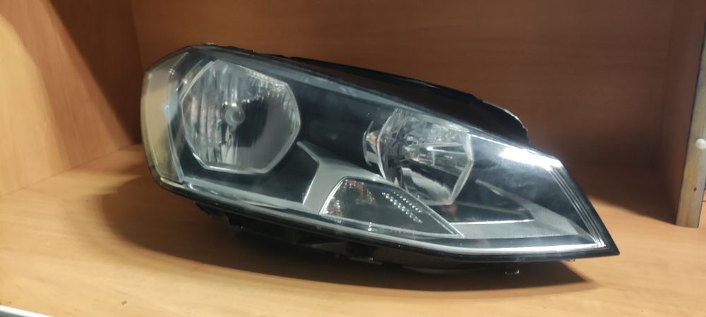 Lampa prawy przód golf VII 7