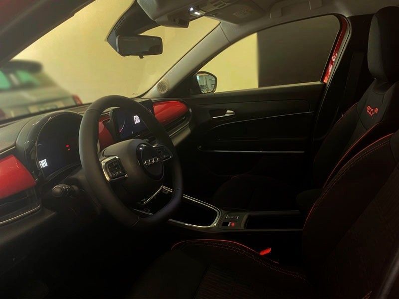 Fiat 600e 54 kWh (RED)