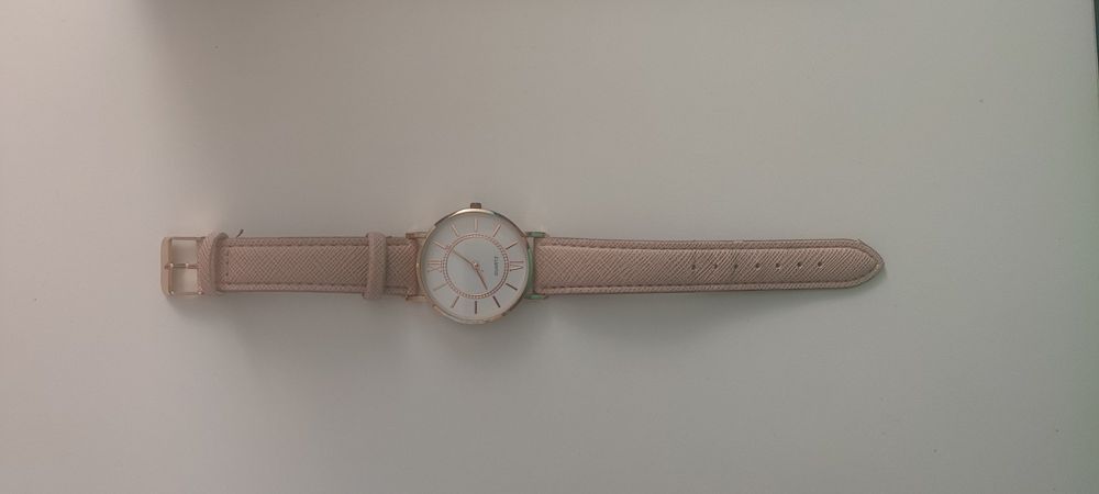 Zegarek damski na pasku
