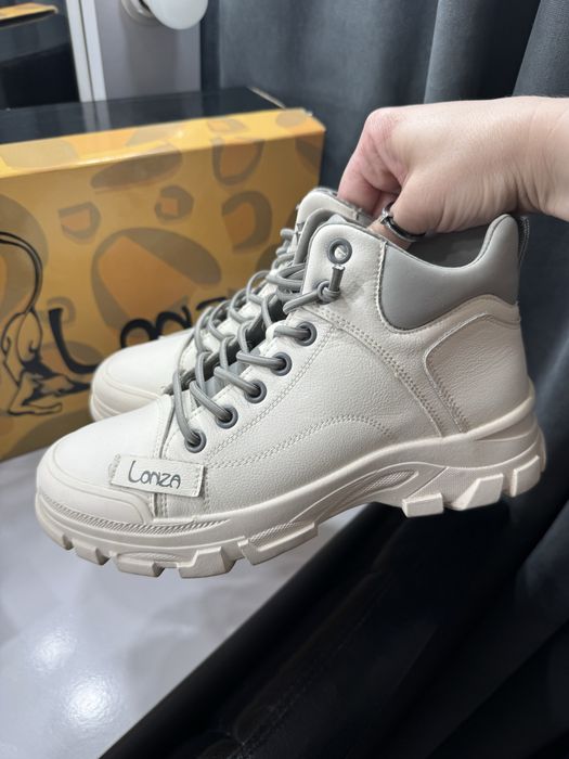 Ботинки жіночі шкіряні