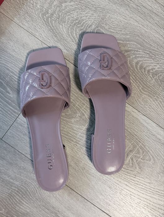 Лаковані шльопки Guess
