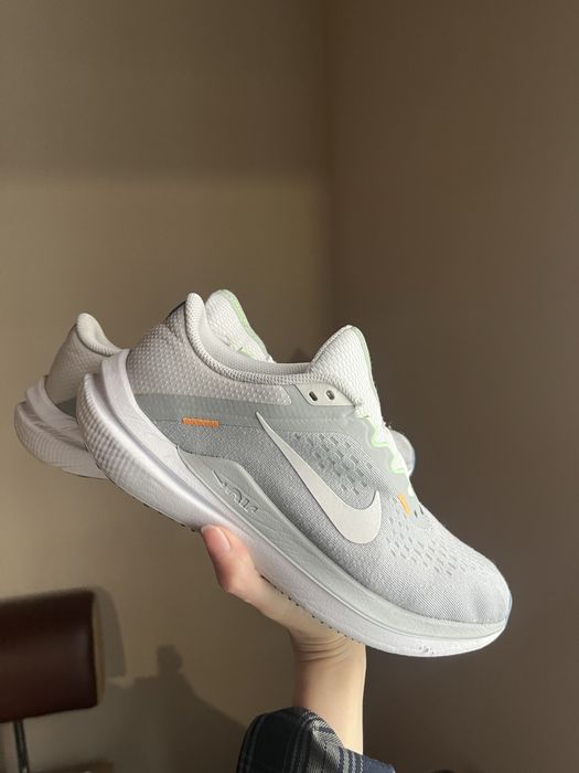 Жіночі кросівки Nike Air Winflo 10, сірі, розмір 38