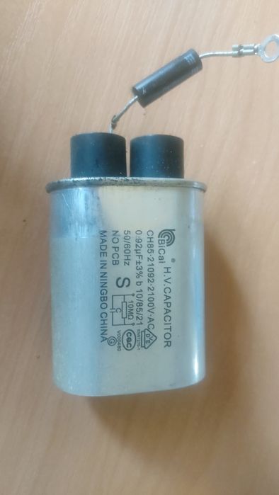 H.V. Condensador