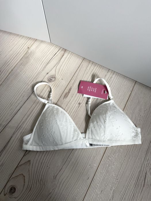 Biustonosz H&M miękki wkładki push rozm.M biały koronka