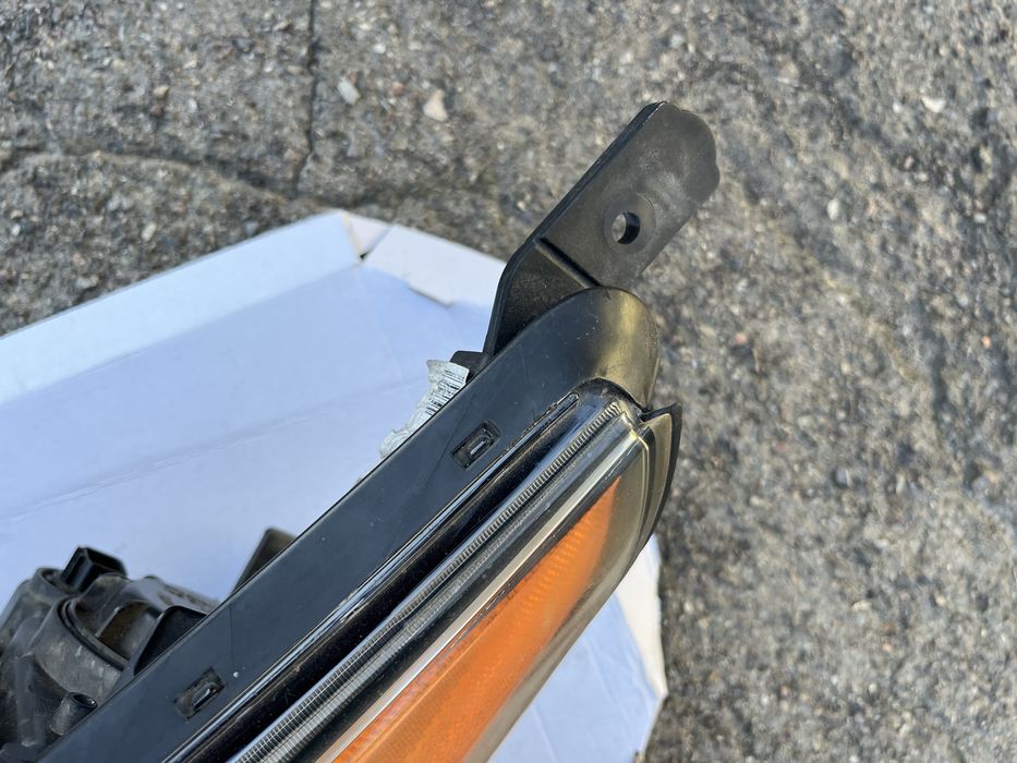 Ліва фара Kia Rio хетчбек 2013 (американська версія)