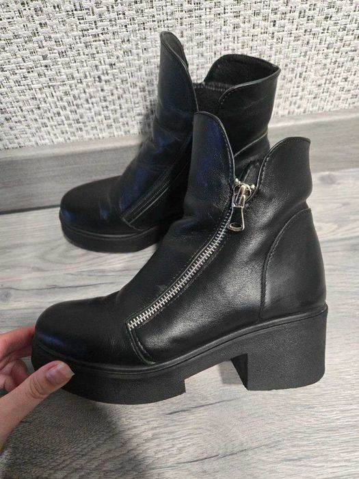 Жіночі демісезонні ботинки