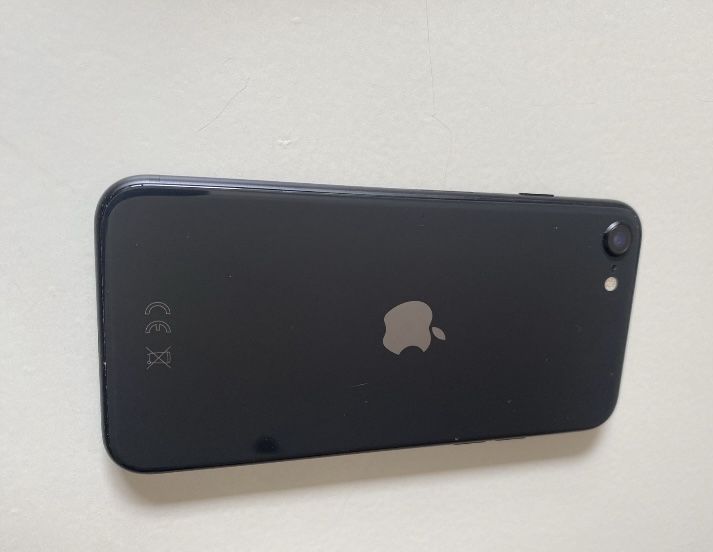 Iphone SE 2020 black novo