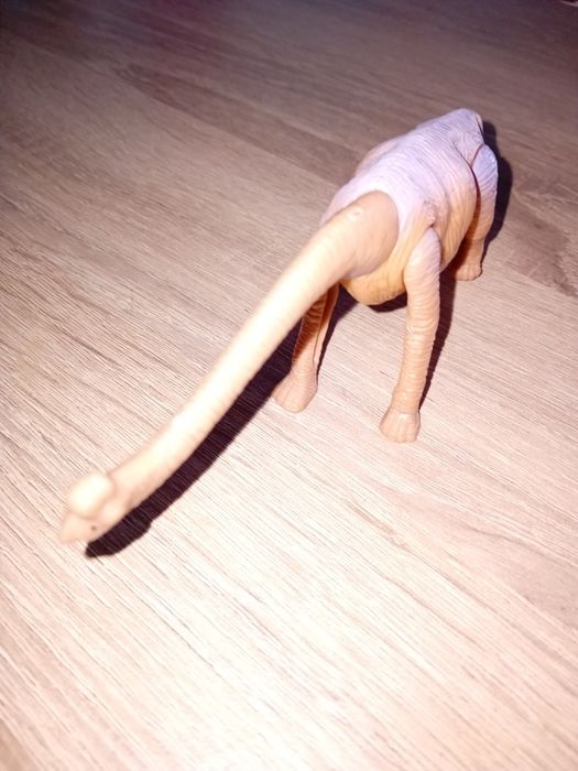 Figura de um dinossauro.