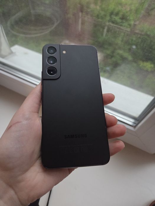 Телефон samsung s22