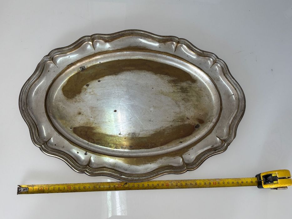 Salva de servir de borda recortada