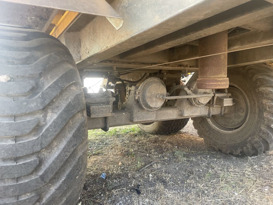 Тракторный прицеп Виктор НТГ-16