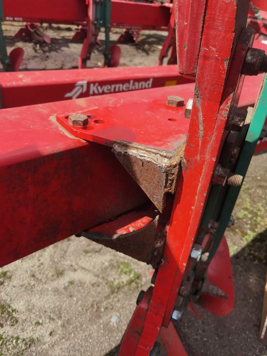 Продаються Плуги KVERNELAND RN 100