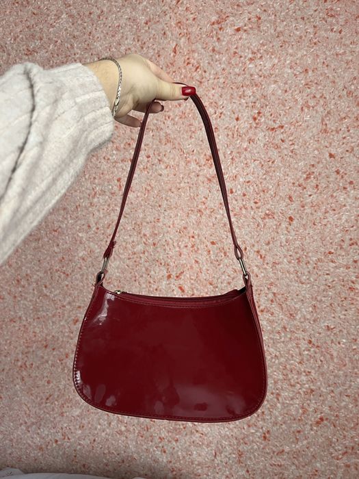 лакова маленька сумочка