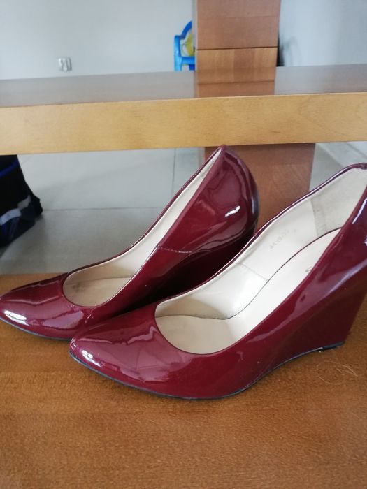 Sprzedam buty koturn z Wojasa