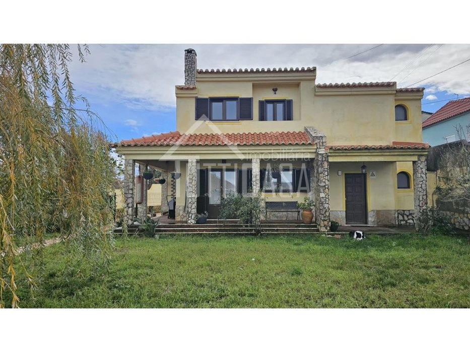 Moradia T3+1 na Venda do Pinheiro