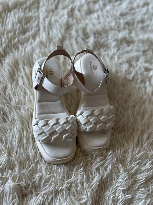 Бомоножки 38р белые