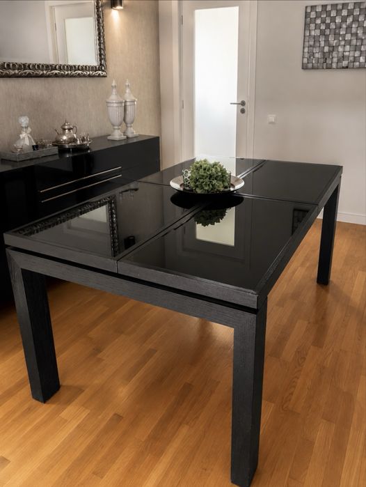 Mesa de sala de jantar
