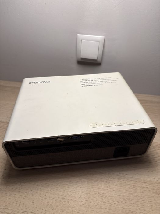 Projetor CRENOVA home theater