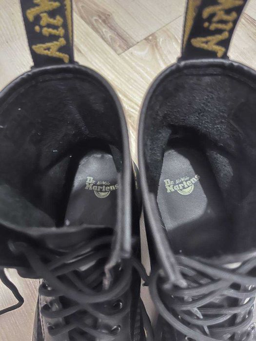 Dr. Martens Jadon — Black Polished Smooth