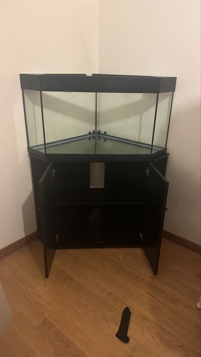 Vende-se aquario grande ckm Movel