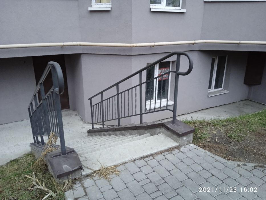 Продаж цокольного приміщення