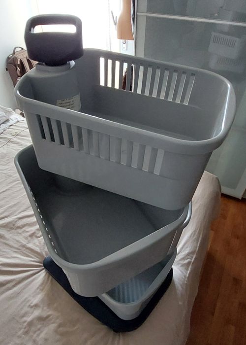 Torre para organização com 4 prateleiras