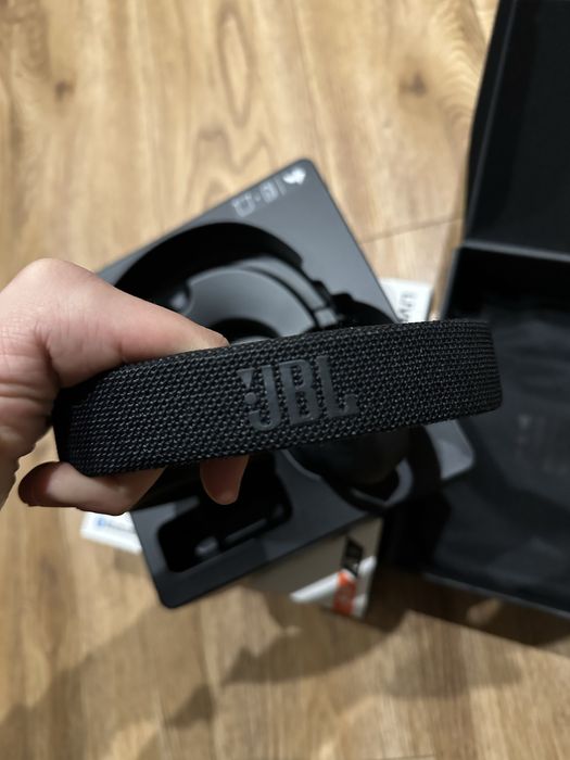 Навушники JBL LIVE 660 NC