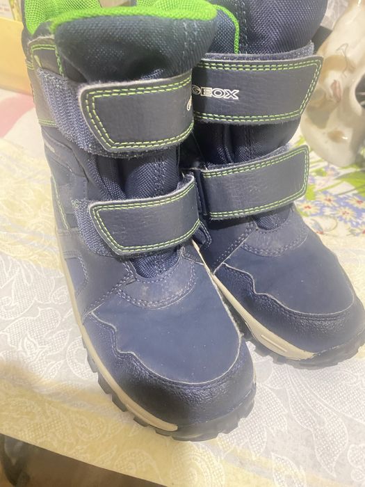 Продам детские сапожки.