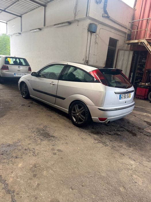 Ford focus 1.8tdci coupe 5lugares