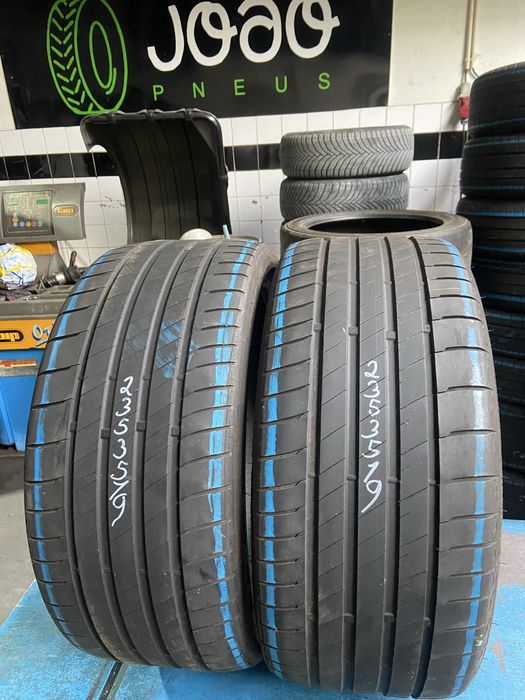 Pneus 235 / 35 R 19 Brigestone