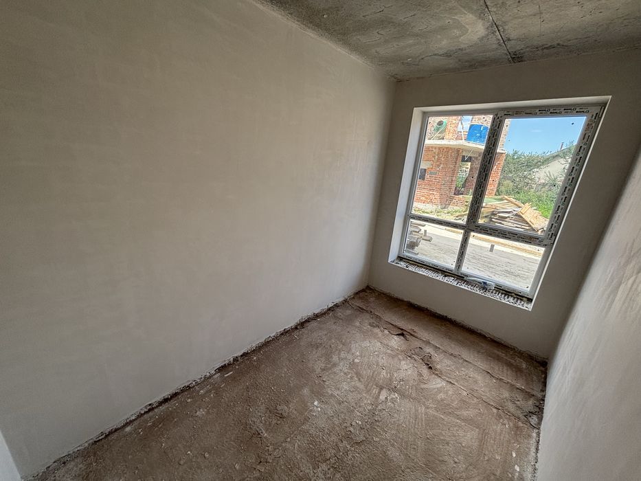 Продається таунхаус 135м².Ділянка 2сот. Угорники. Сирець. Комунікації