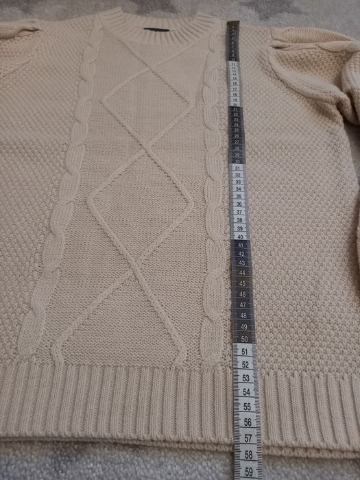 Sweter beżowy ciepły