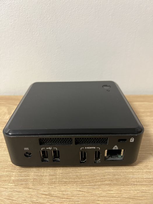 Компактний ПК Intel NUC DC3217IYE