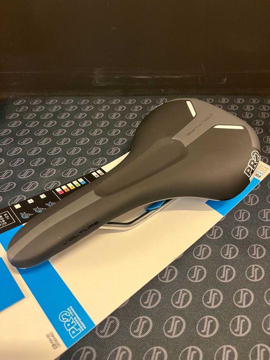 Siodełko rowerowe  Shimano PRO Volture crmo