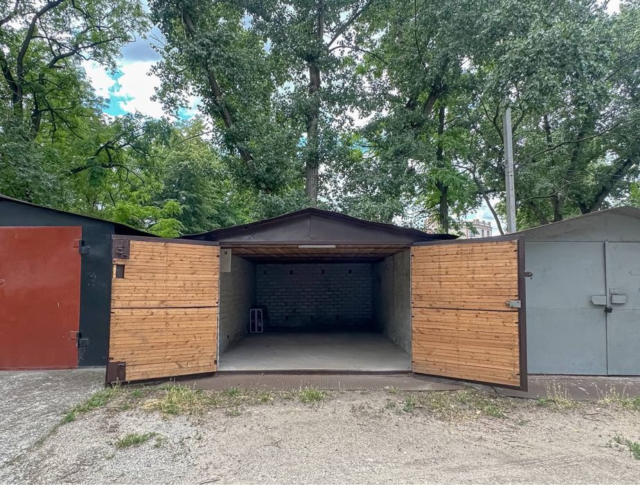 Краща локація! Гараж у Центрі міста!