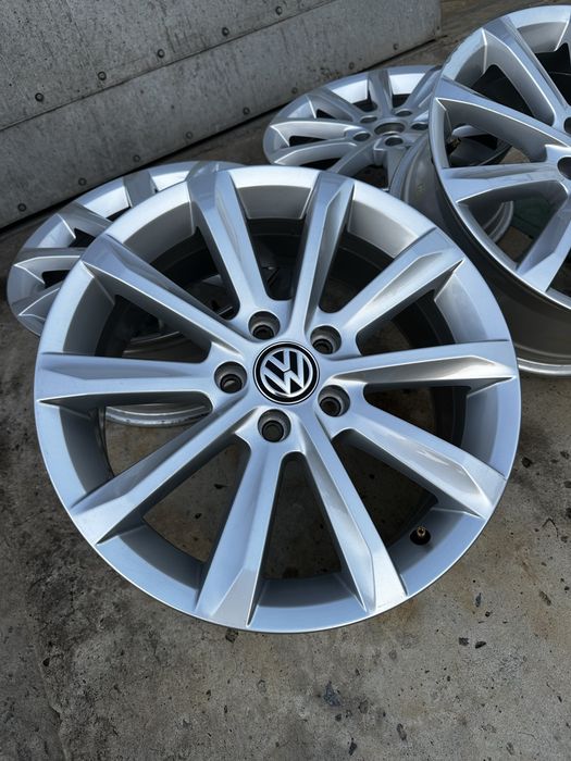 Диски Volkswagen R17 5/112 +Датчики тиску  Golf Passat CC Audi Skoda