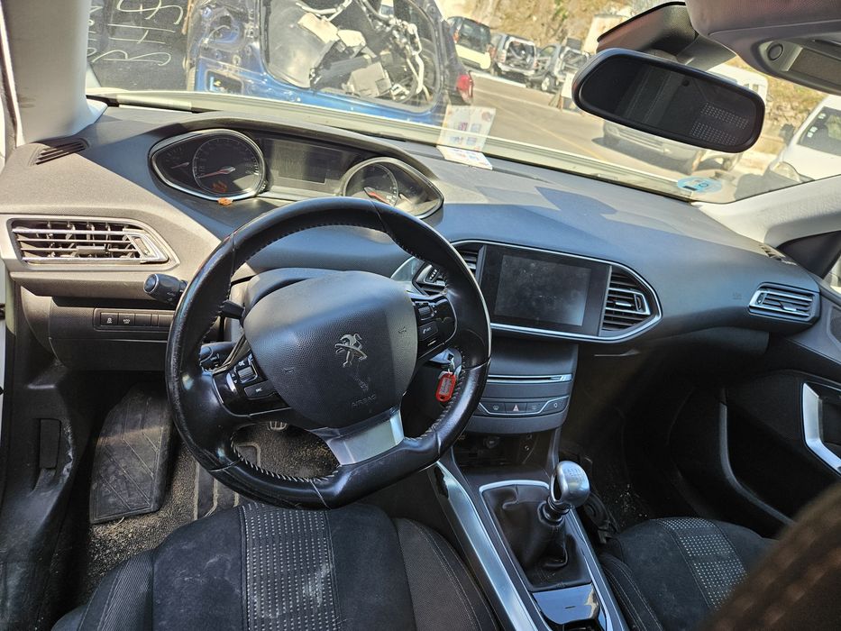 Peugeot 308 SW II 1.6 BlueHDi de 2016 para peças