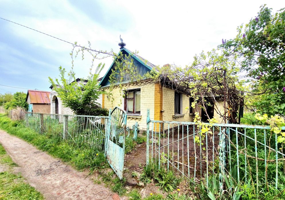 Будинок два входи Богунія під повний ремонт газ вода 13 соток