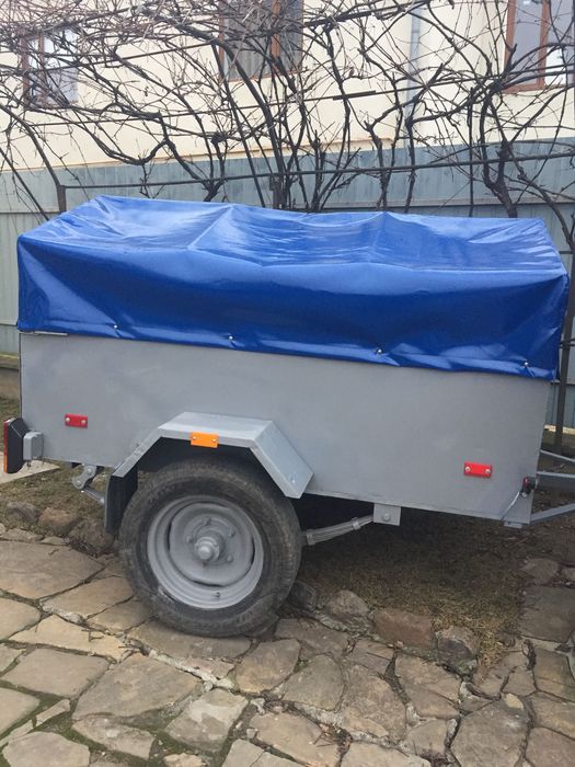 Новенький причіп