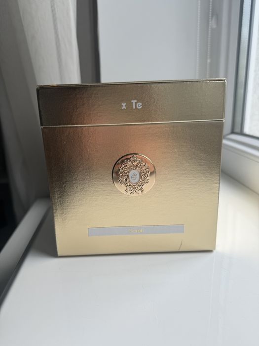 Коробка від Tiziana Terenzi