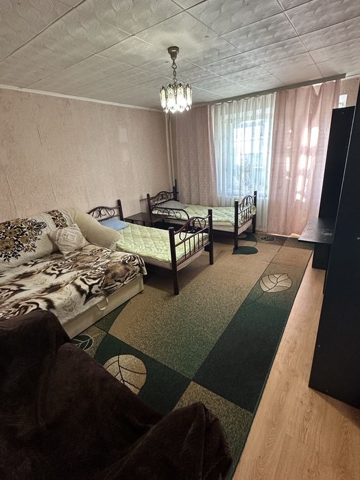 Квартира однокімнатна подобово.