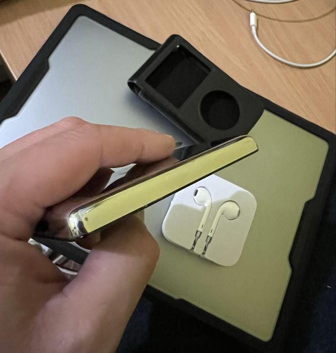 iPod Classic 6gen 80gb +EarPods чохол